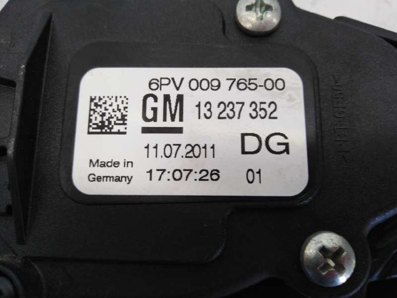 OPEL Insignia A (2008-2016) Akseleratoriaus (gazo) pedalas 6PV00976500,13237352,E3-A5-24-1 18627232