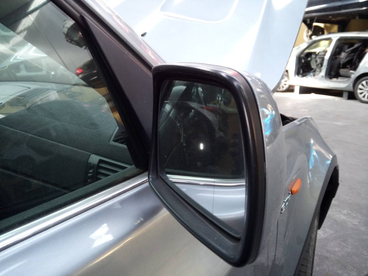 BMW X3 E83 (2003-2010) Зеркало передней правой двери 18755683