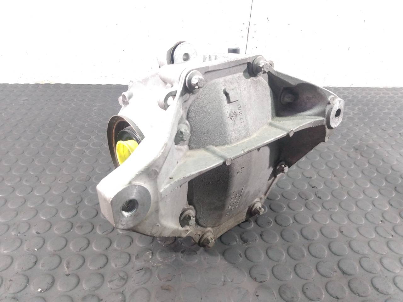 MERCEDES-BENZ GLC Coupe C253 (2016-2019) Задній диференціал A2053510008,A2053510005,P1-B6-40 24020668