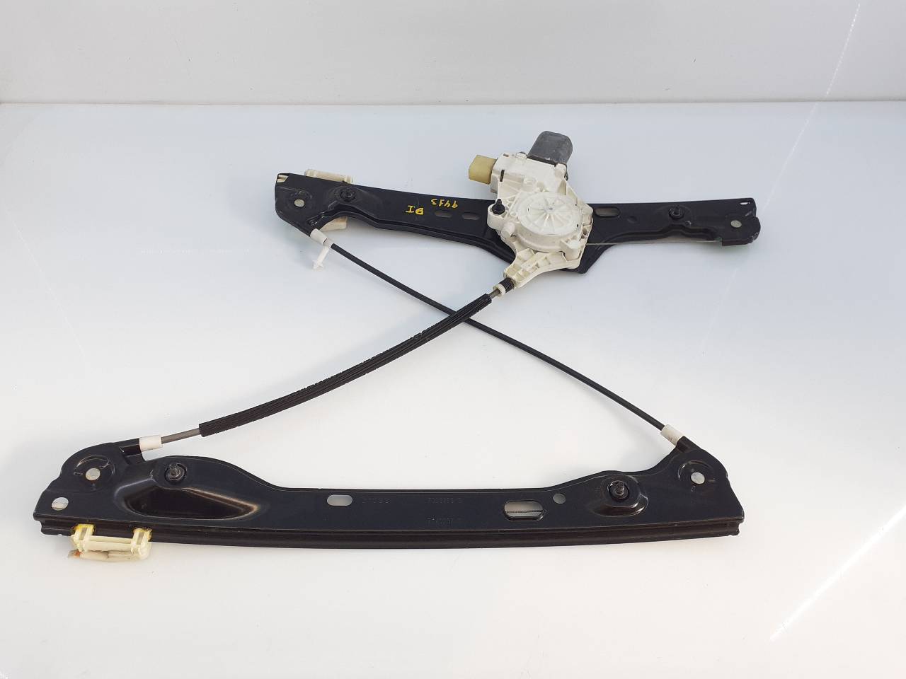 BMW 3 Series E90/E91/E92/E93 (2004-2013) Vindusregulator foran venstre dør 0130822226,E1-A3-8-2 18746830