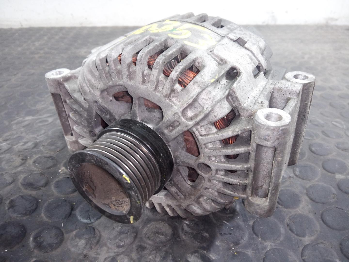 MERCEDES-BENZ C-Class W204/S204/C204 (2004-2015) Alternator A0009060401,P3-A5-8-2 21797859