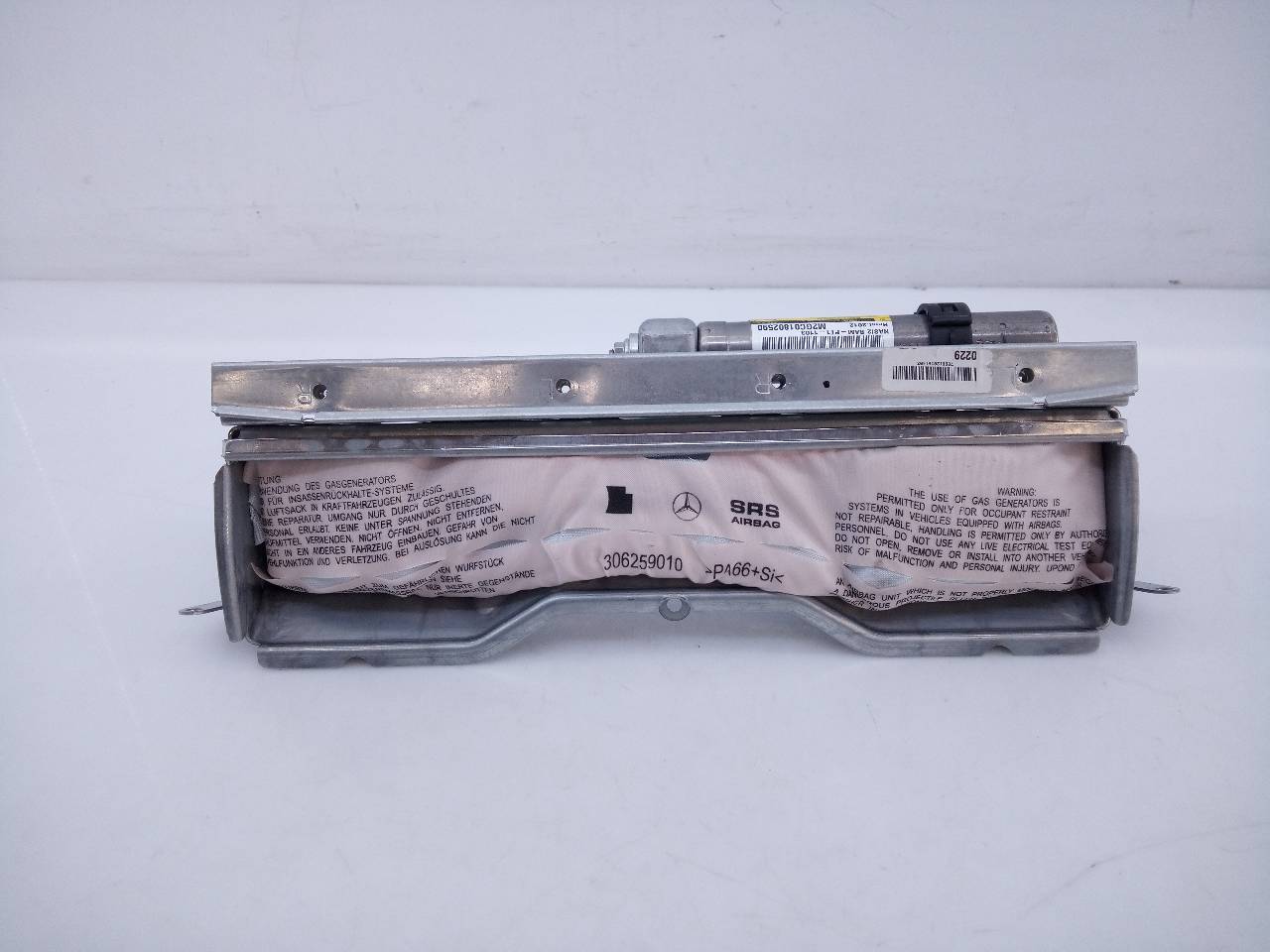 MERCEDES-BENZ C-Class W204/S204/C204 (2004-2015) Other Control Units 305669599AR, E1-A2-32-2 21801780