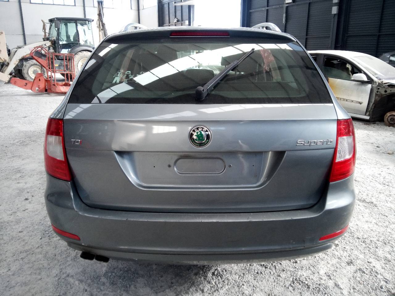 SKODA Yeti 1 generation (2009-2018) Замок крышки багажника E1-A5-44-2 18761779