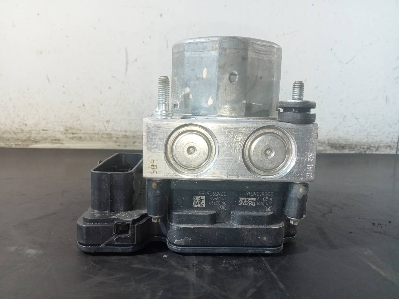 NISSAN Qashqai 2 generation (2013-2023) ABS Pump 4766041EA1E, P3-A8-2-3 18765620