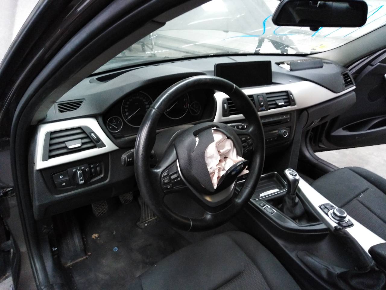 BMW 3 Series F30/F31 (2011-2020) Galinių kairių durų stiklo pakelėjas 24082952