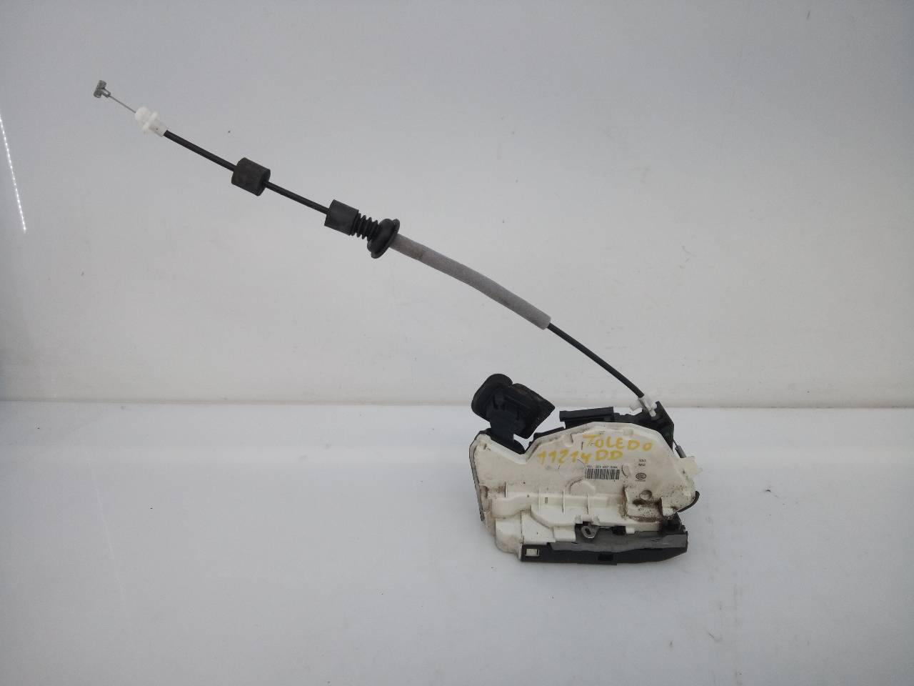 SEAT Toledo 4 generation (2012-2020) Front Right Door Lock 16J5E1837016A, E1-B6-44-2 21821775