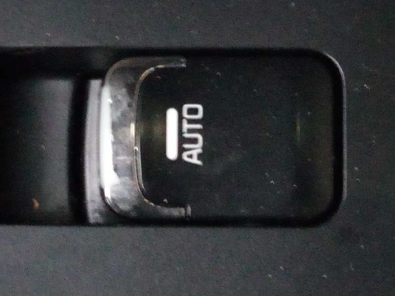 KIA Cee'd 2 generation (2012-2018) Front Right Door Window Switch 93580A2000WK 18673590