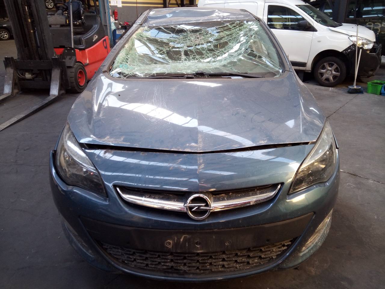 OPEL Astra J (2009-2020) Преден ляв задвижващ вал 13335135, 10239817, P1-A6-44 24037831