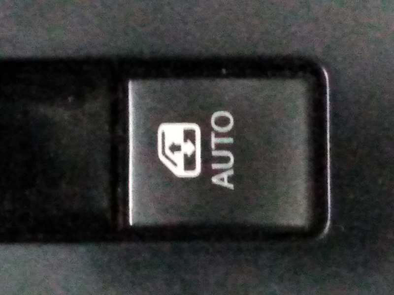 KIA Cee'd 1 generation (2007-2012) Кнопка стеклоподъемника задней правой двери 935751H100EQ 18637789
