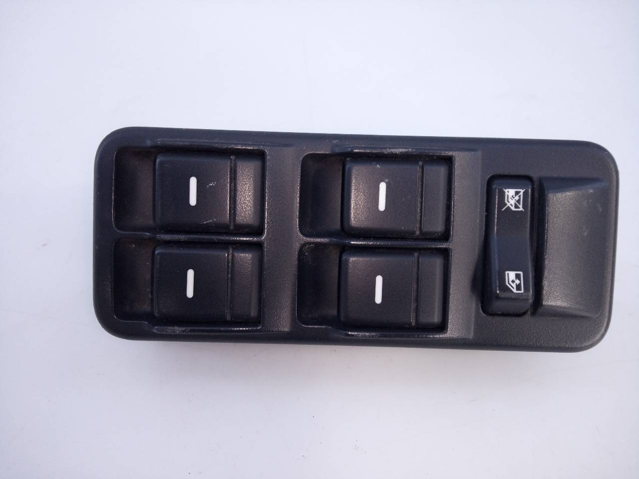 LAND ROVER Range Rover Sport 1 generation (2005-2013) Front Left Door Window Switch E3-B3-35-3 21796837