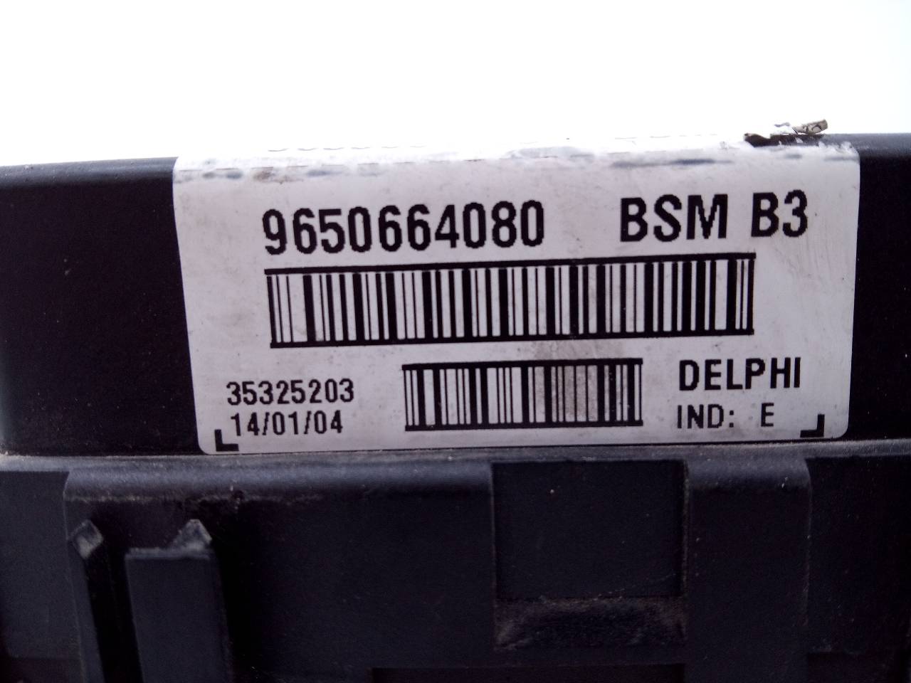 MITSUBISHI 307 1 generation (2001-2008) Fuse Box 9650664080,E3-B2-40-1 24086275