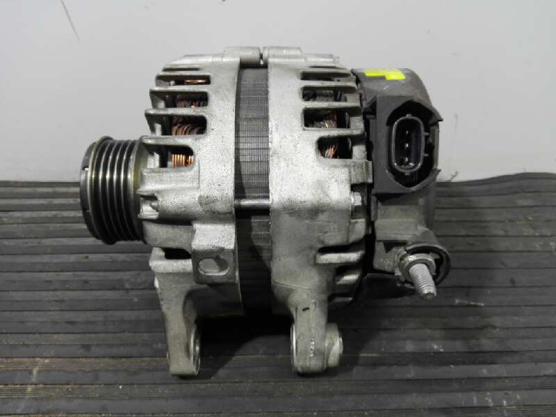 HYUNDAI i40 VF (1 generation) (2011-2020) Laturi 373002A800,P3-A4-4-2 24483844