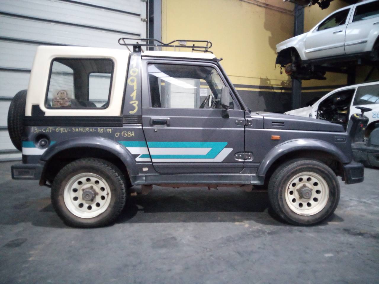 SUZUKI Samurai SJ20 (1981-1998) Регулятор вікна лівої передньої двері 21818977