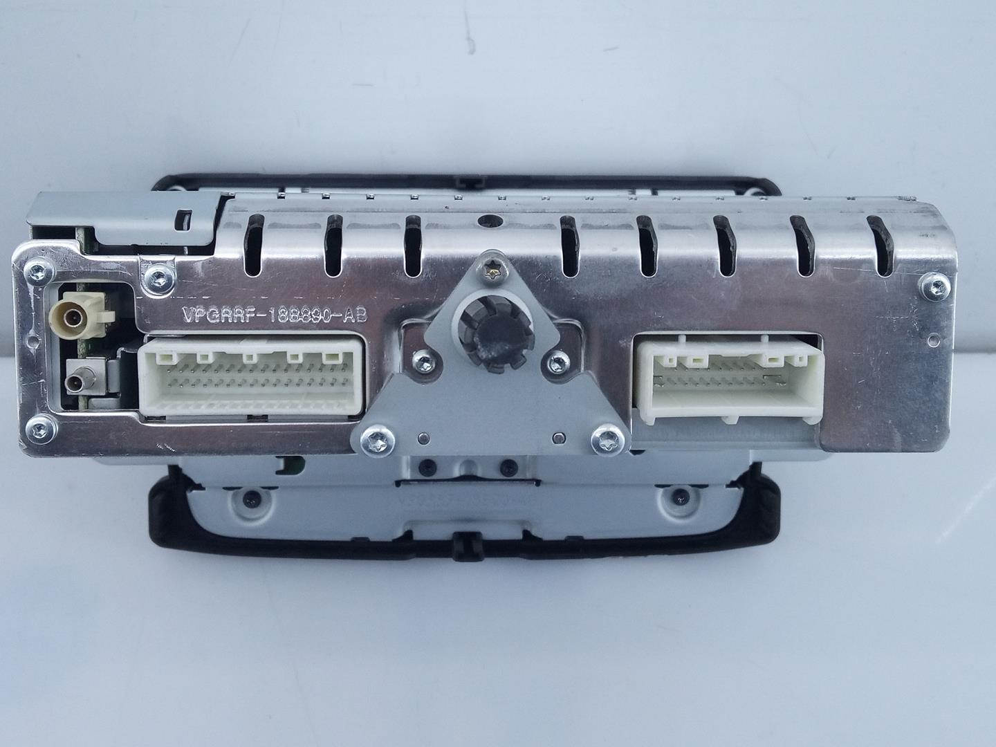 DACIA Duster 1 generation (2010-2017) Автомагнитола без навигации 281158515R, E2-A1-33-3 21673367