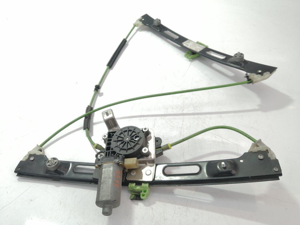 TOYOTA Land Cruiser J200 Series (2007-2015) Jobb első ajtó ablakemelője 0130821923 26580285