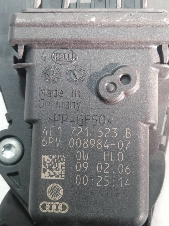 AUDI A6 C6/4F (2004-2011) Další části karoserie 4F1721523B 26493574