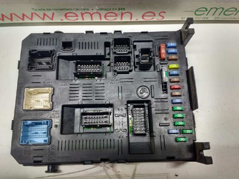 PEUGEOT 307 1 generation (2001-2008) Fuse Box 9660105980 26465625