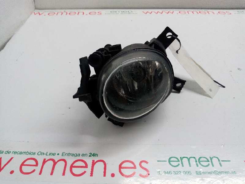 AUDI A4 B7/8E (2004-2008) Främre höger dimljus 26479621