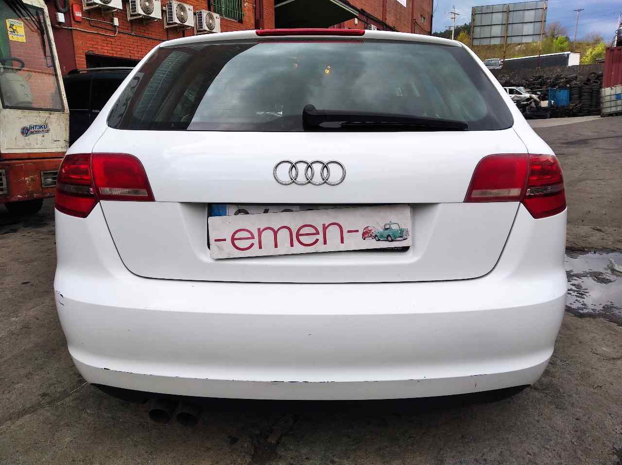 AUDI A3 8P (2003-2013) Pravé predné sedadlo 1K4881106PC 26485963