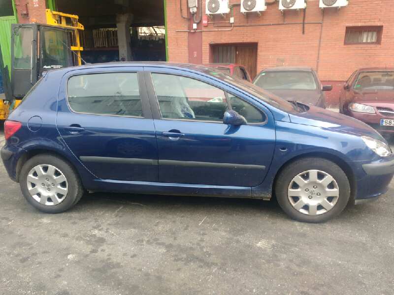 LADA Кришка паливного баку AZUL 26471215