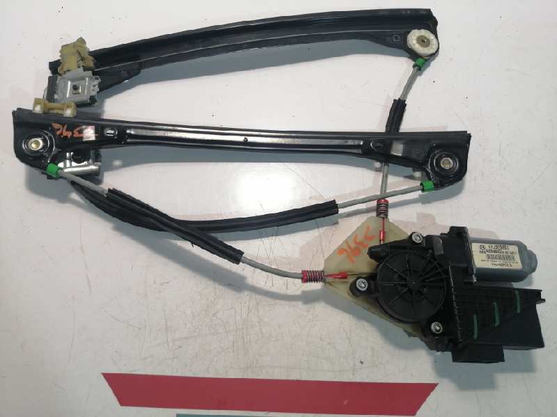 VOLKSWAGEN Polo 4 generation (2001-2009) Vindusregulator foran høyre dør 6Y2959801 26484927