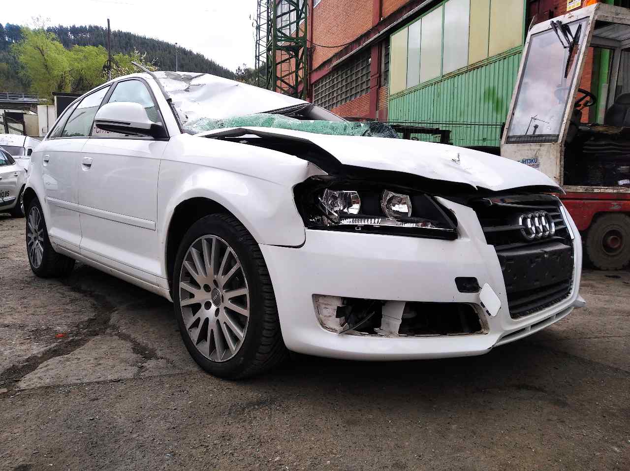 AUDI A3 8P (2003-2013) Pravé predné sedadlo 1K4881106PC 26485963