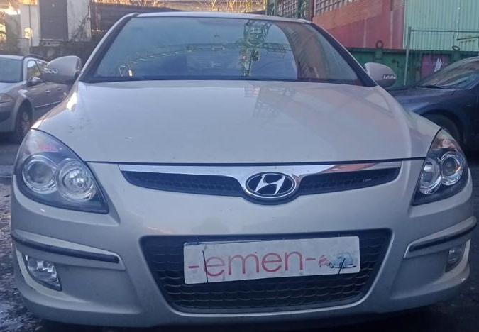 HYUNDAI i30 FD (1 generation) (2007-2012) Galinių dešinių durų stiklo pakelėjas 834602R000FD 25376735