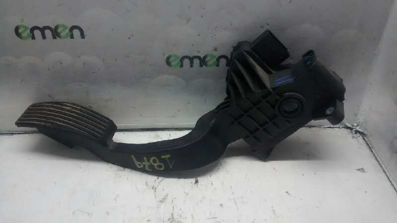 FORD Corsa D (2006-2020) Alte piese ale carcasei 55702020 26466574