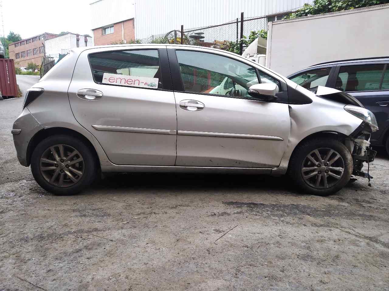 TOYOTA Yaris 3 generation (2010-2019) Двигун склоочисника задніх дверей 851300D080 26599014