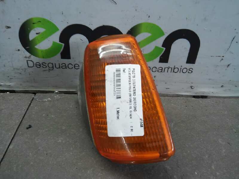 VOLKSWAGEN Oikean etulokasuojan suuntavilkku NARANJA 26468582