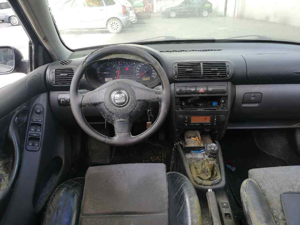 NISSAN Leon 1 generation (1999-2005) Aizmugurējā bagāžnieka slēdzene 3B9827505C+ 19760892