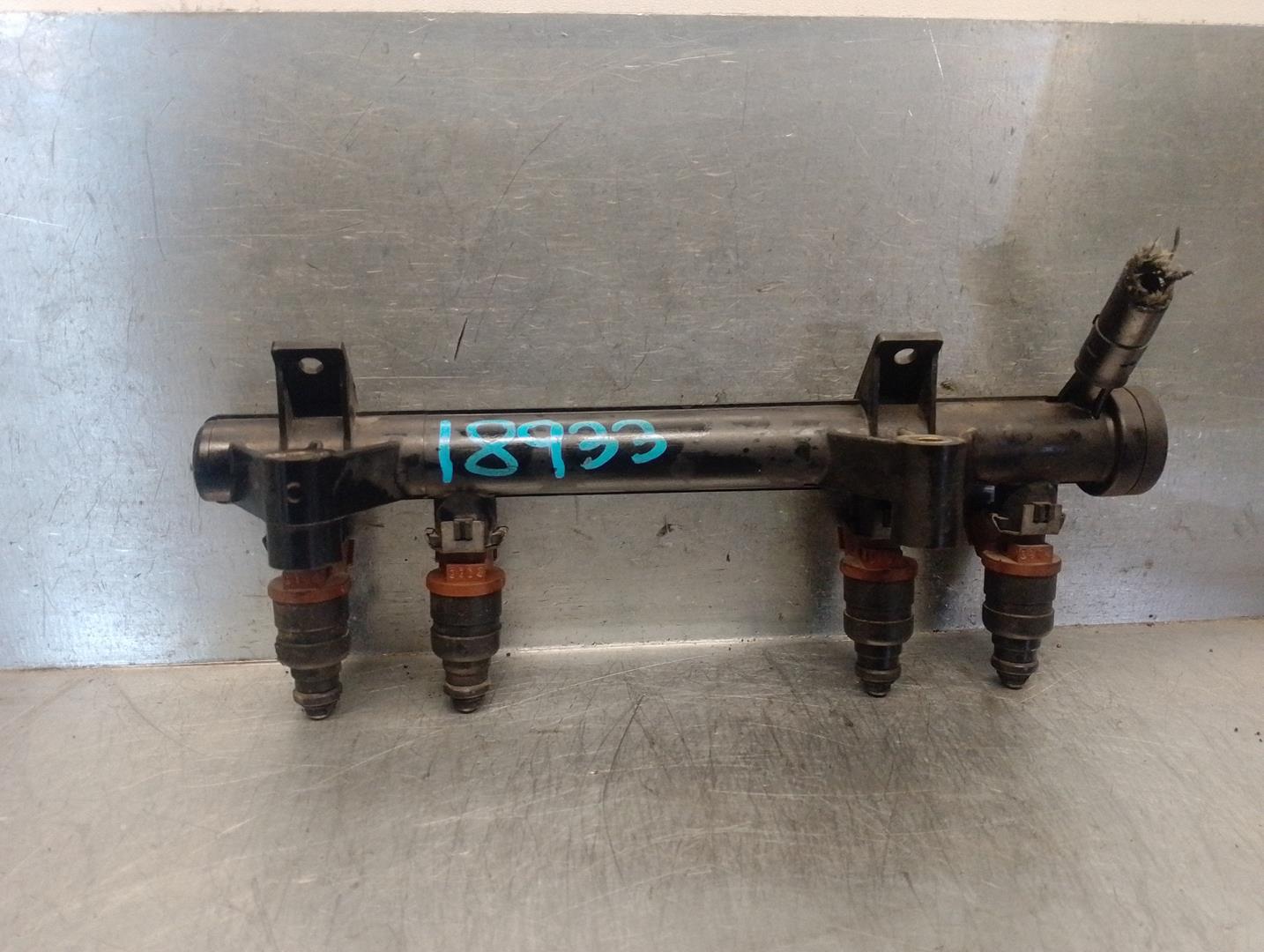 SKODA Fabia 6Y (1999-2007) Fuel Rail 047133319,5WS02520 21731460