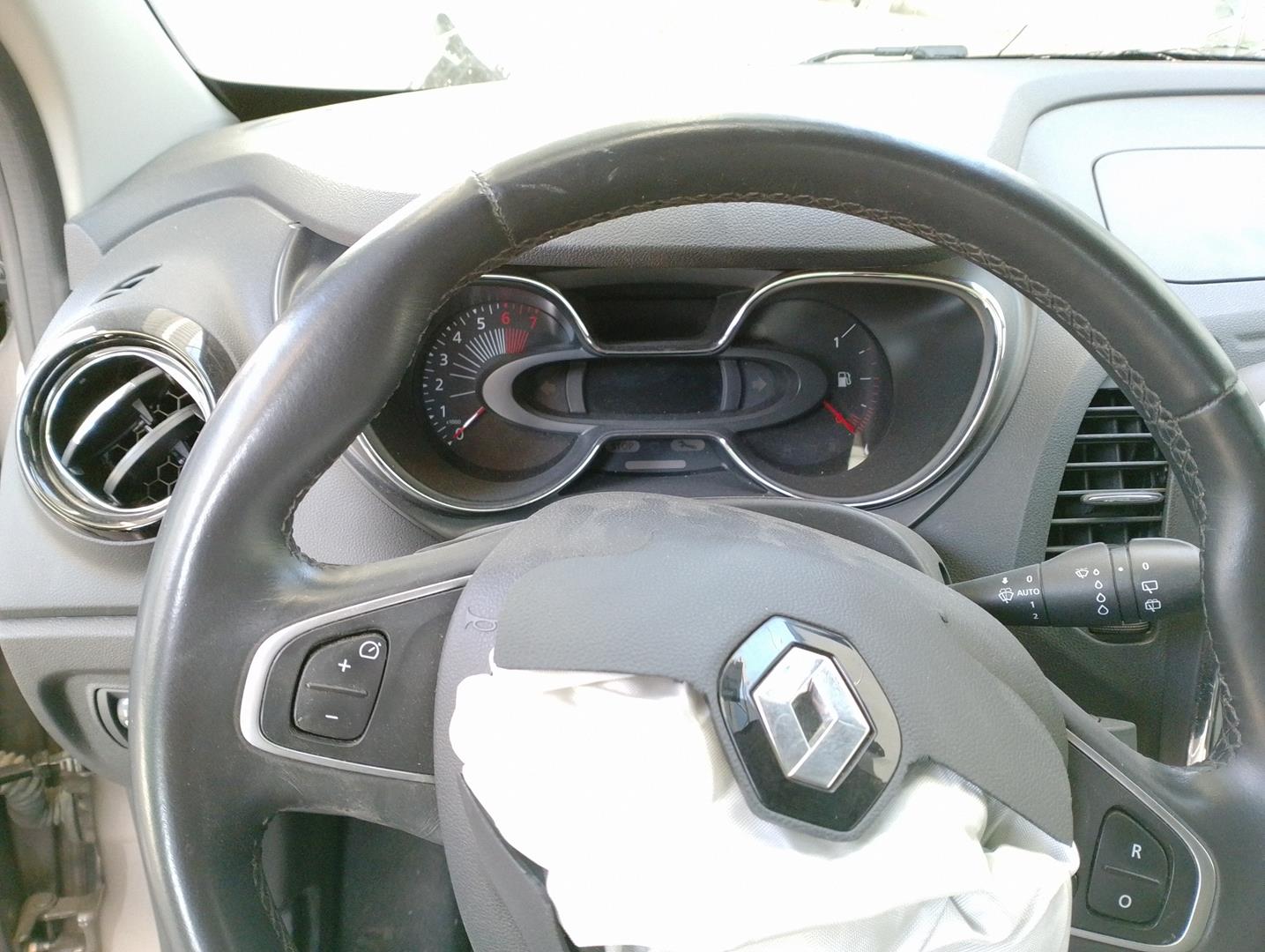 RENAULT Clio 4 generation (2012-2020) Front Left Door Window Switch 254113300R 24150817