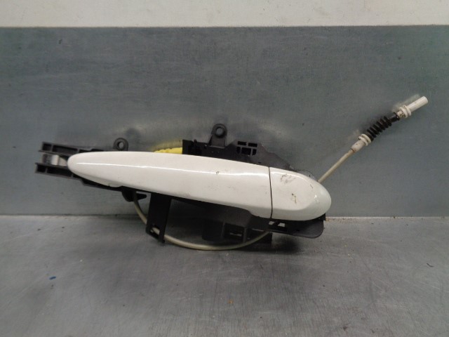 BMW 1 Series E81/E82/E87/E88 (2004-2013) Front Right Door Exterior Handle 19804692