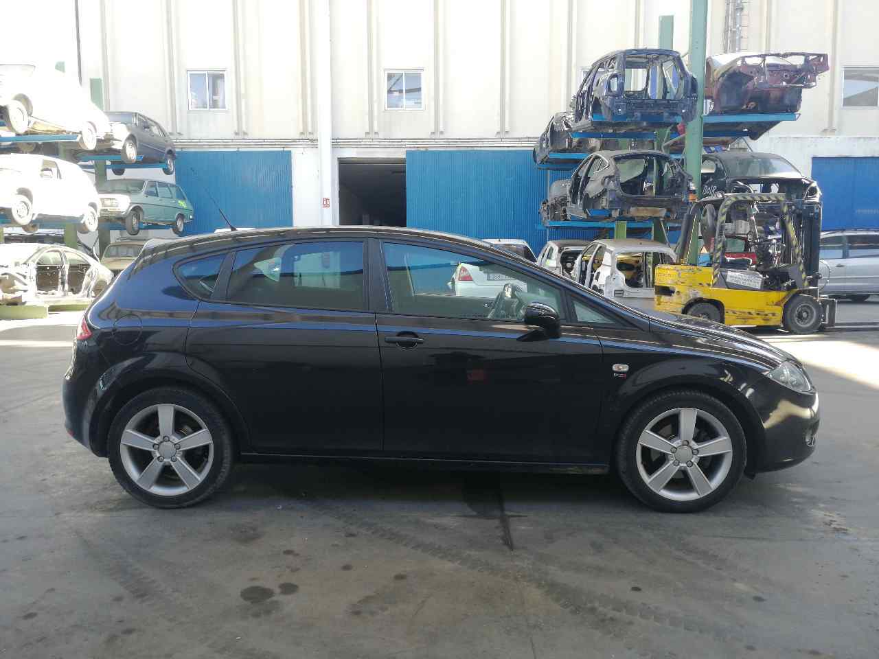 CHEVROLET Leon 2 generation (2005-2012) Охлаждающий радиатор 1K0820411G 19797888