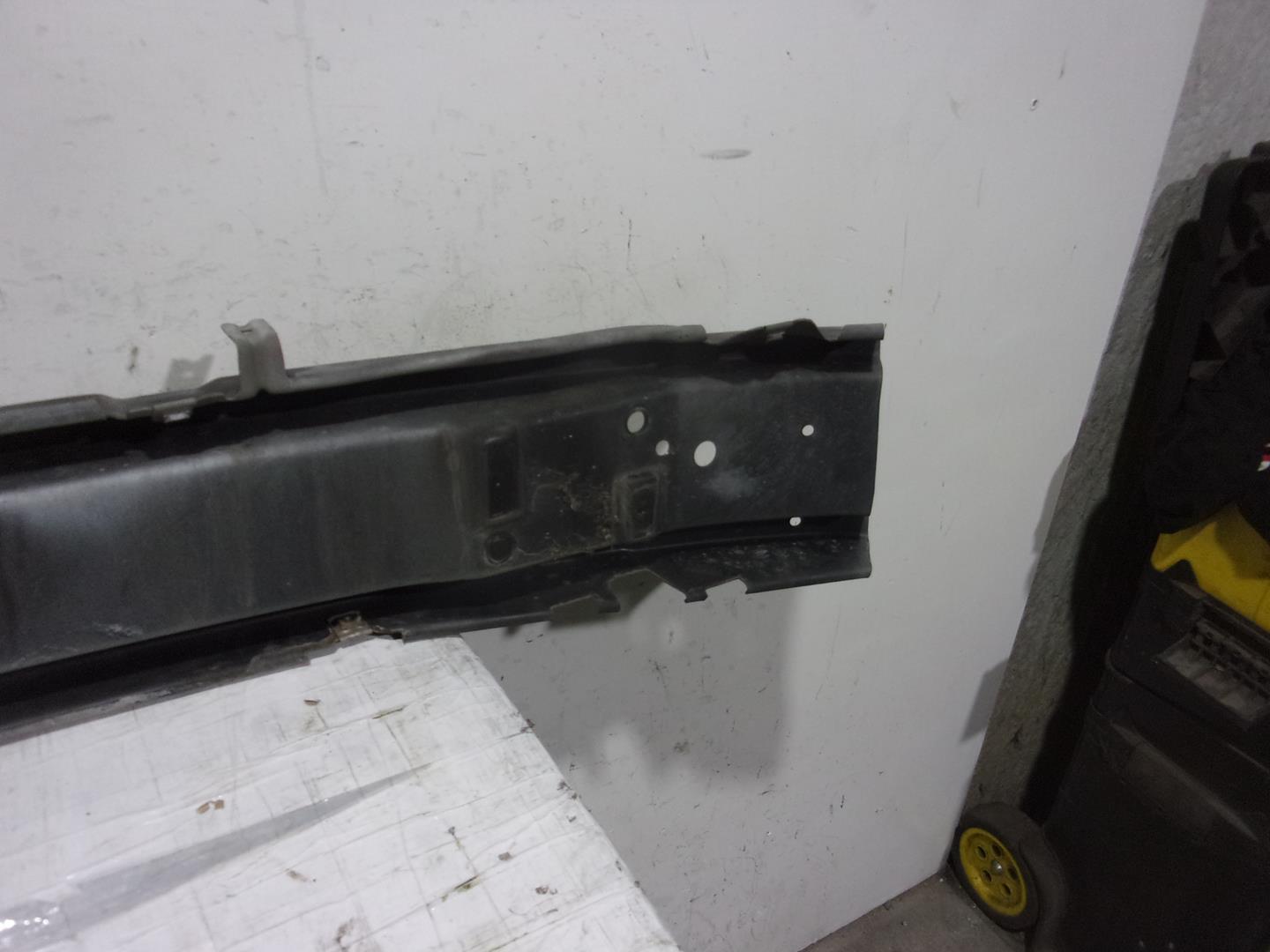 NISSAN Sunny N14 (1991-1995) Grinda barei de protecție față 6N0805551, DEHIERRO 24199522