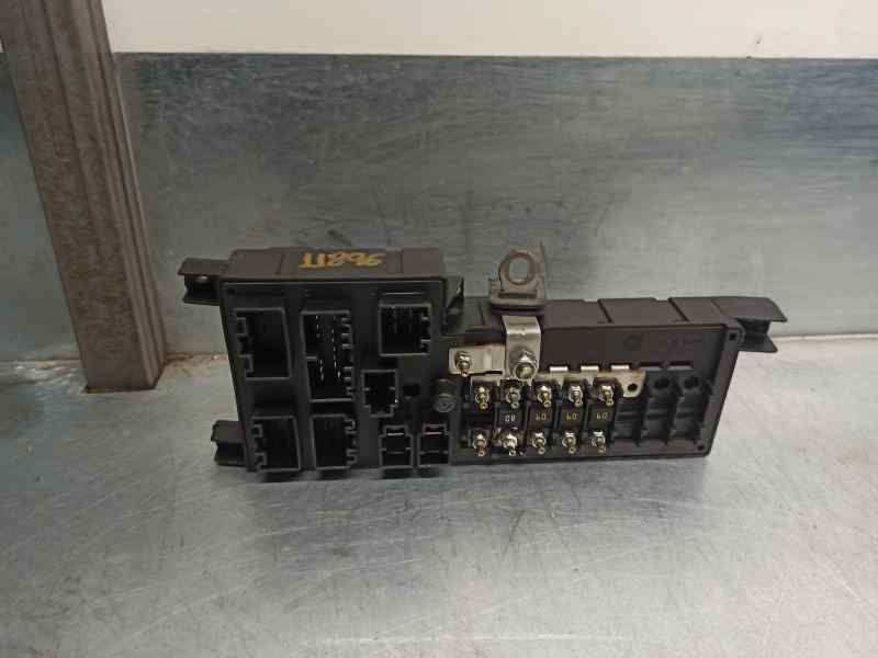 VOLVO XC90 1 generation (2002-2014) Fuse Box 8678449,518827019 19710107