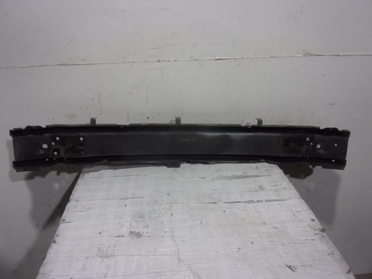 NISSAN Sunny N14 (1991-1995) Grinda barei de protecție față 6N0805551, DEHIERRO 24199522