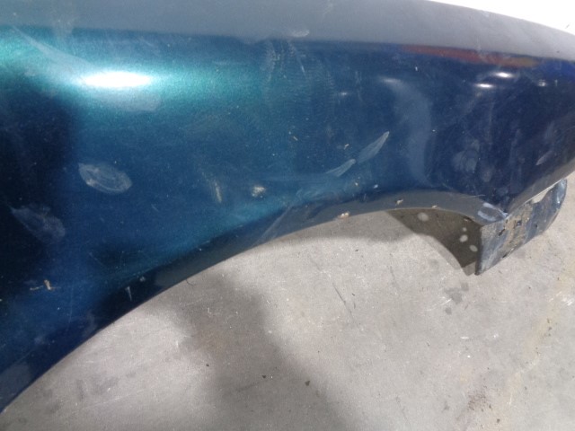 VOLVO S80 1 generation (1998-2006) Front Right Fender 8679353,VERDE 19853833