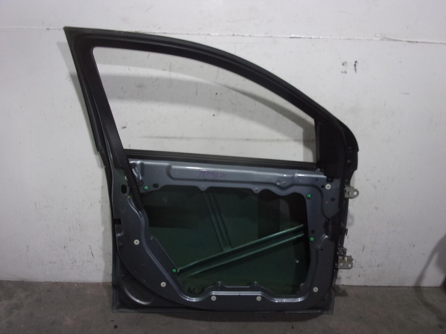 AUDI A4 B7/8E (2004-2008) Front Left Door 68040231AB, GRISMATE, 5PUERTAS 23422769