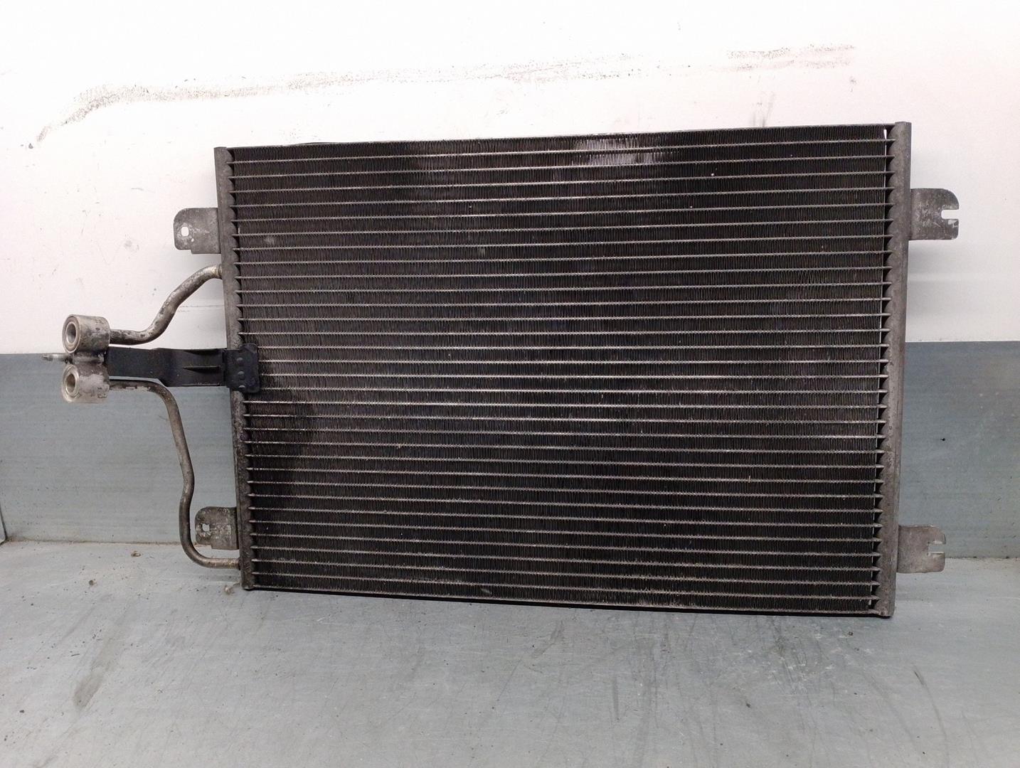 RENAULT Megane 1 generation (1995-2003) Air Con radiator 8200029471C, 865672G, VALEO 24184916