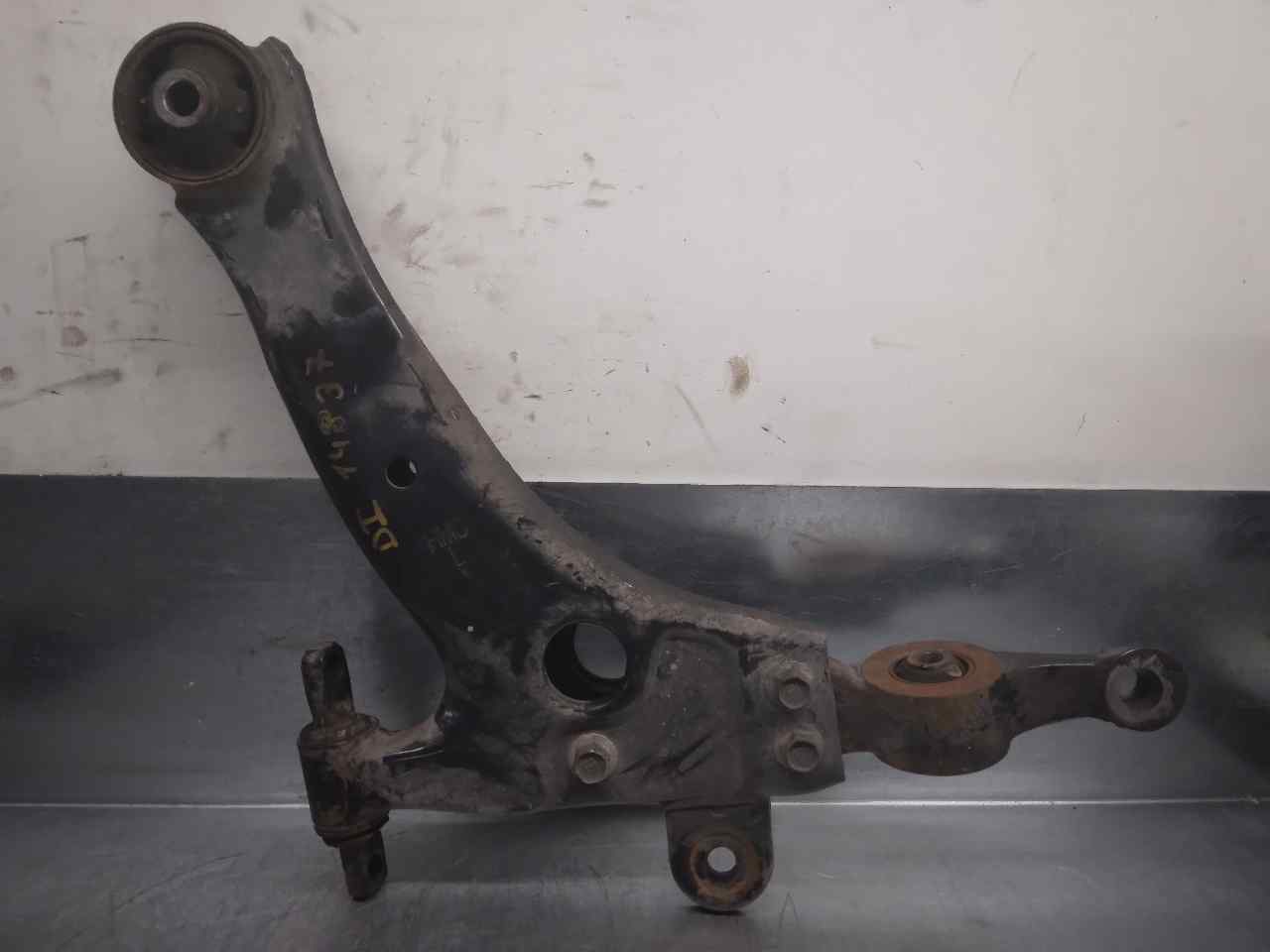 KIA Opirus 1 generation (2003-2010) Front Left Arm 545003F000 19790732