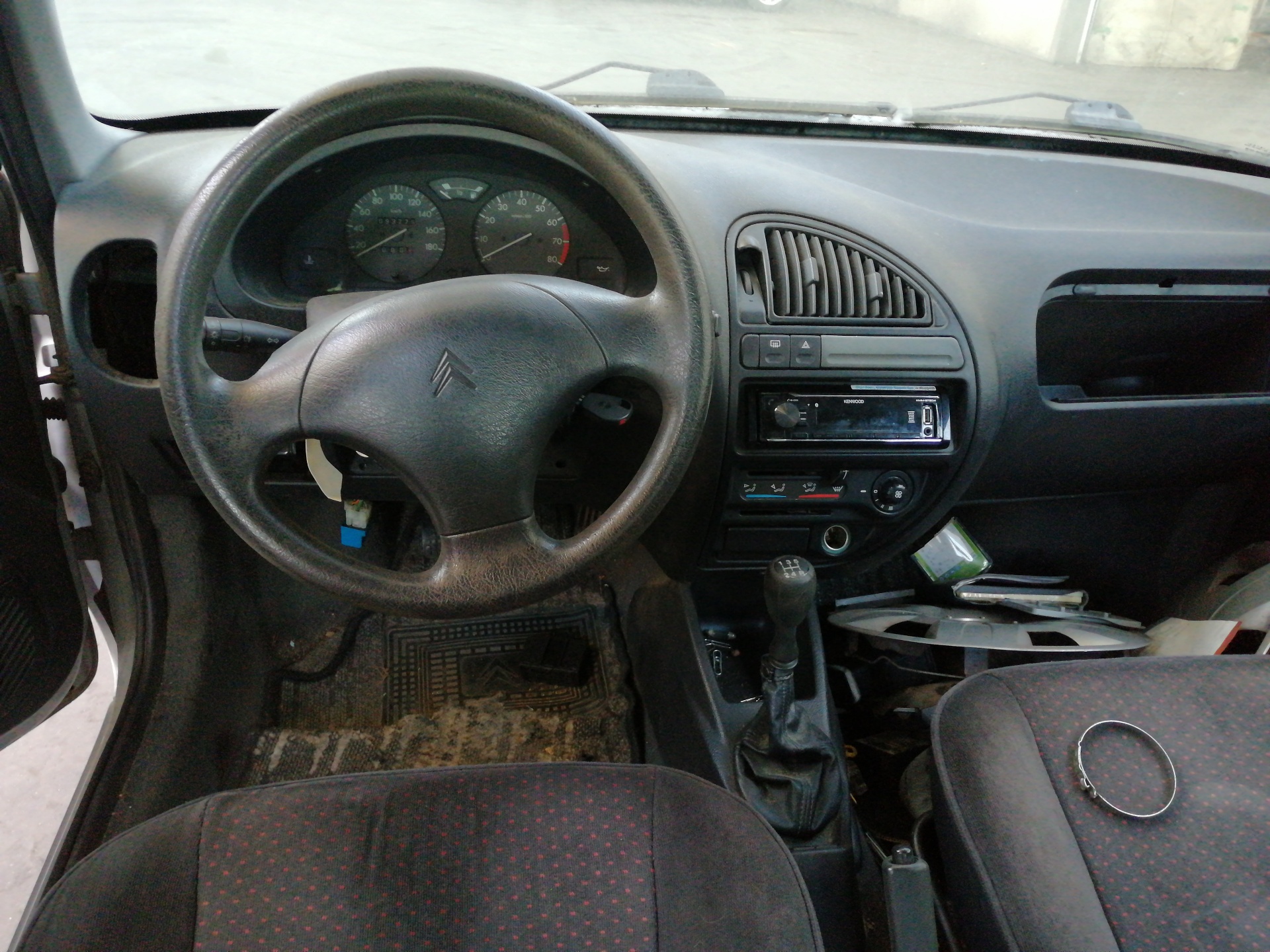 BMW Saxo 2 generation (1996-2004) Braț de control inferior stânga față 24192867