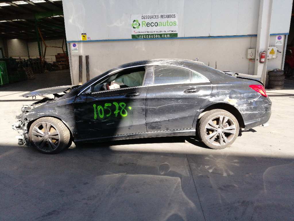 MERCEDES-BENZ CLA-Class C117 (2013-2016) Saugiklių dėžė +A0035422319 19679691