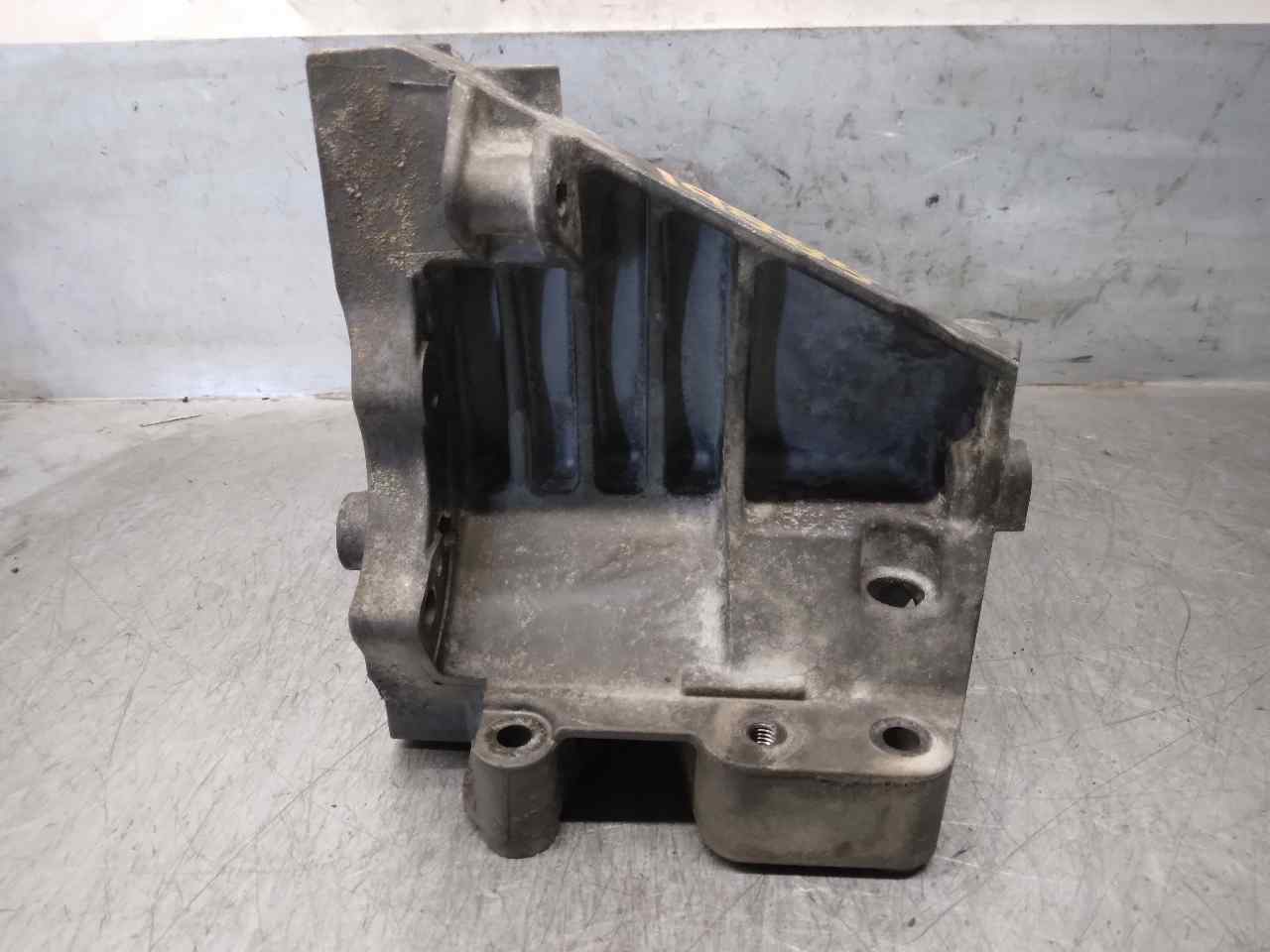 BMW X3 E83 (2003-2010) Alte piese compartiment motor 11167802639,11167802639 23756847