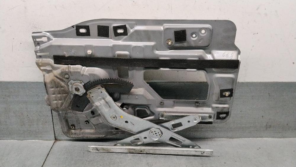 Elevalunas trasero derecho D4EA 8348026030 de Hyundai Santa fé i (sm) 2001-2006 113 CV con 222000 km - pieza usada