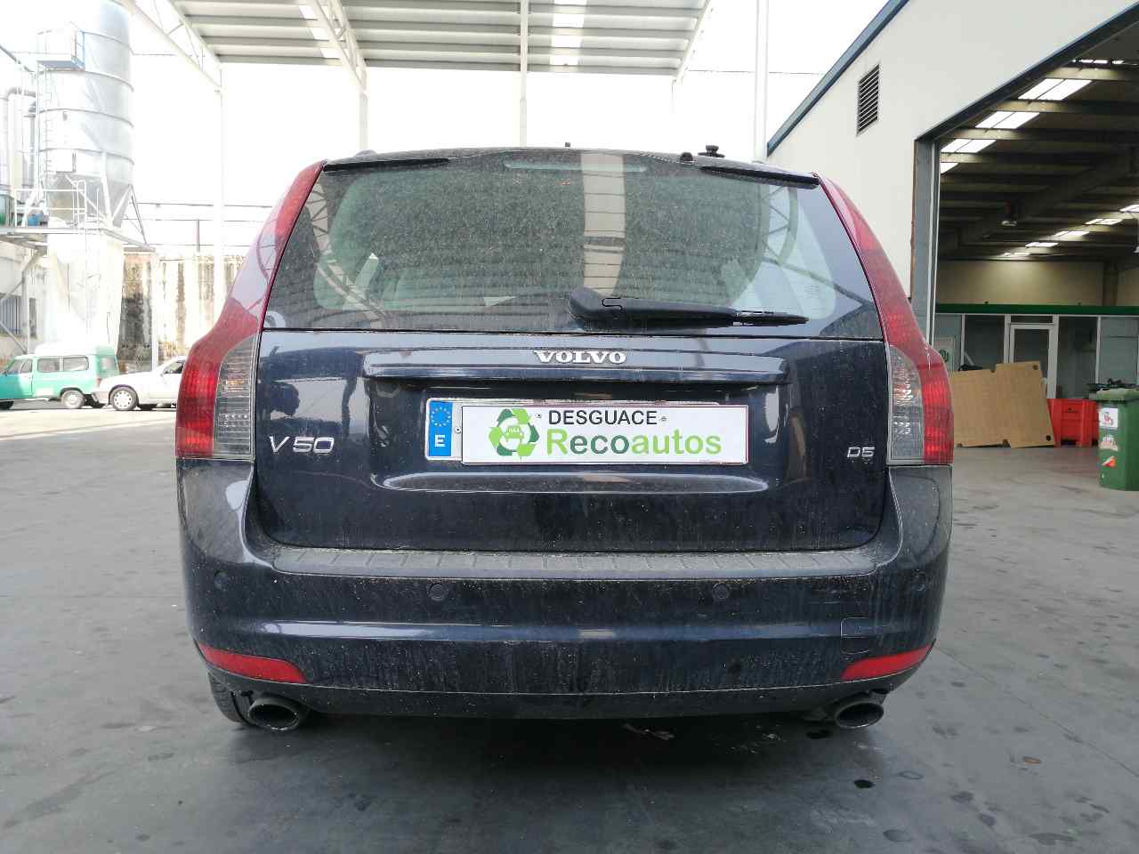 VOLVO V50 1 generation (2003-2012) Преден десен калник NEGRA, 31278845+ 19819565