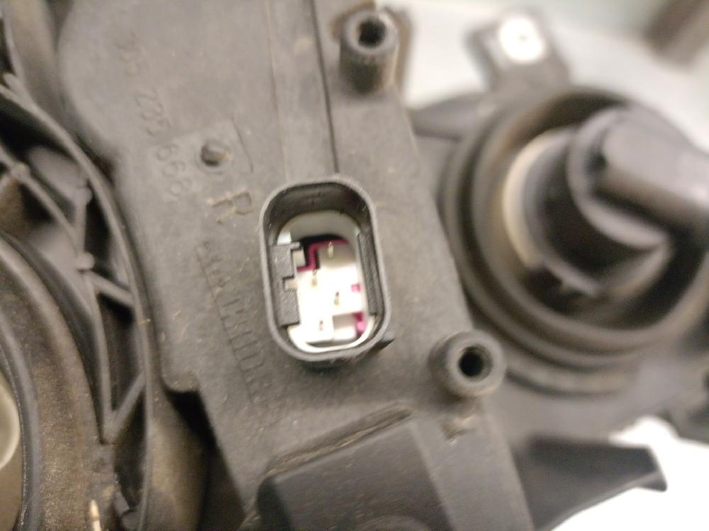 Faro derecho 204D4 63126901970 de Bmw 3 compact (e46) 2001-2005 150 CV con 230000 km - pieza usada