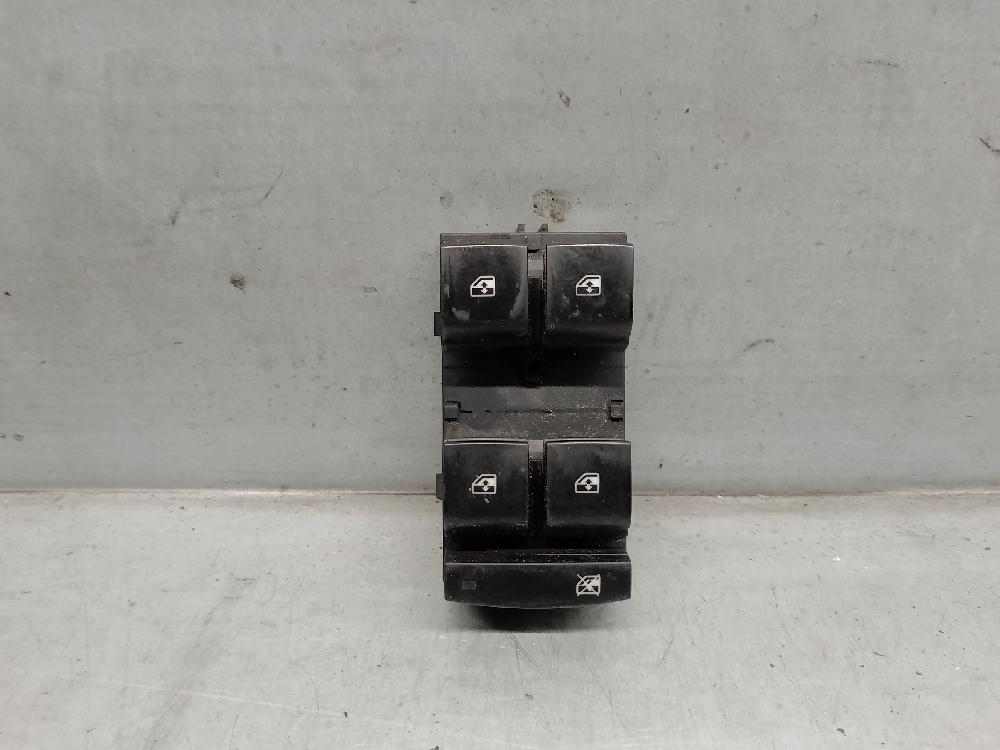 Fensterheber schalter vorne links F16D4 20830838 de Chevrolet Cruze hatchback (j305) 2010-0 124 CV con 137000 km