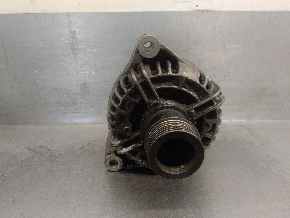 Alternador B205E 5248372 de Saab 9-5 station wagon (ys3e) 1998-2009 150 CV con 182000 km - pieza usada
